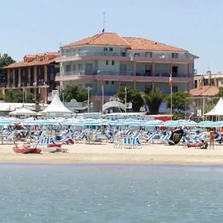 Hotel Albergo Villa Mauri 2*