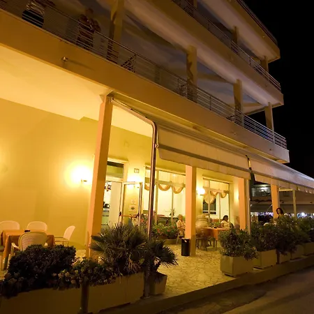 Hotel Mauri 2*