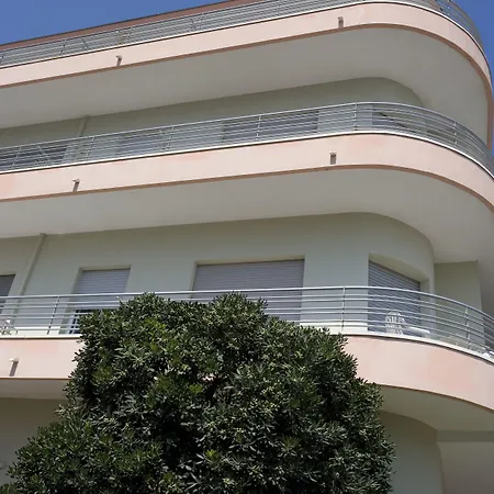 Ξενοδοχείο Mauri 2*