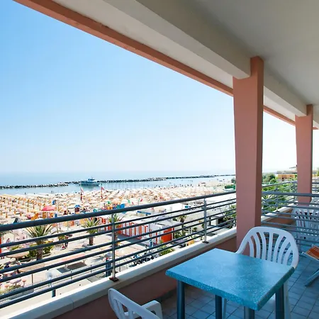 Mauri Hotel 2*