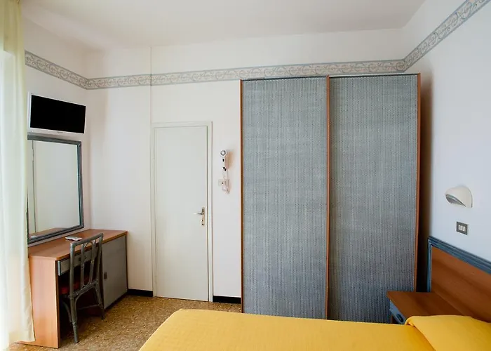 Mauri Hotel 2*